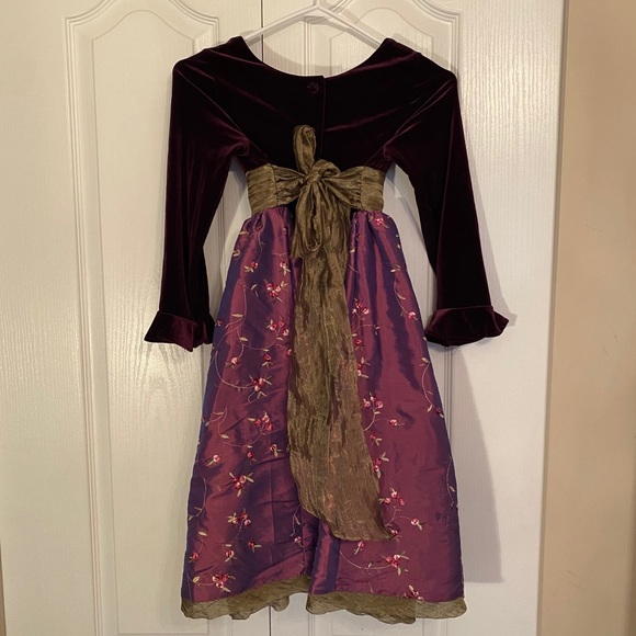 Girls Long Sleeve Formal Dress - Picture 5 of 6